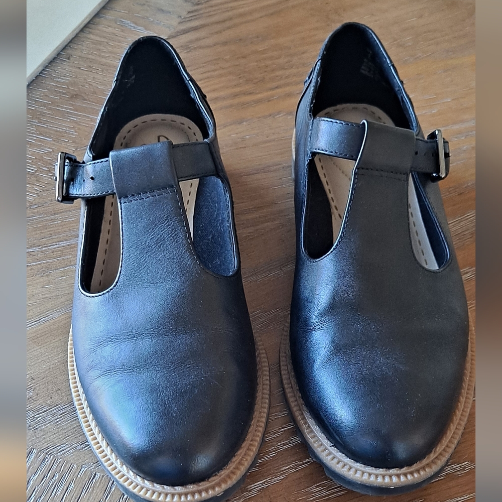 Clarks Somerset T-strap Shoe